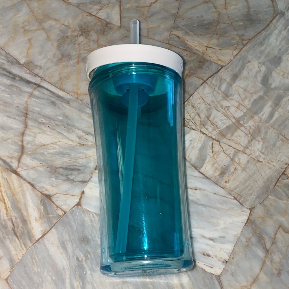 Contigo Blue and White Tumbler 20 fl oz.